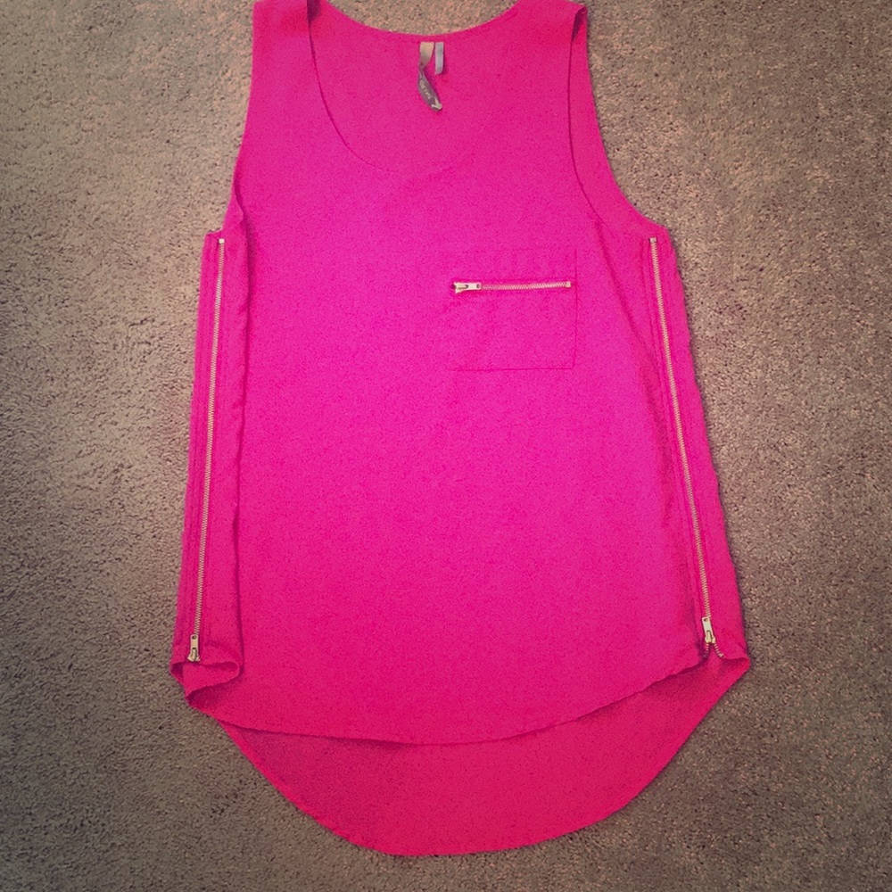Pink tank top with zipper detail