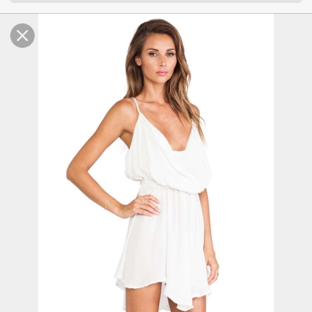 ISO: white indah dress xs or s!