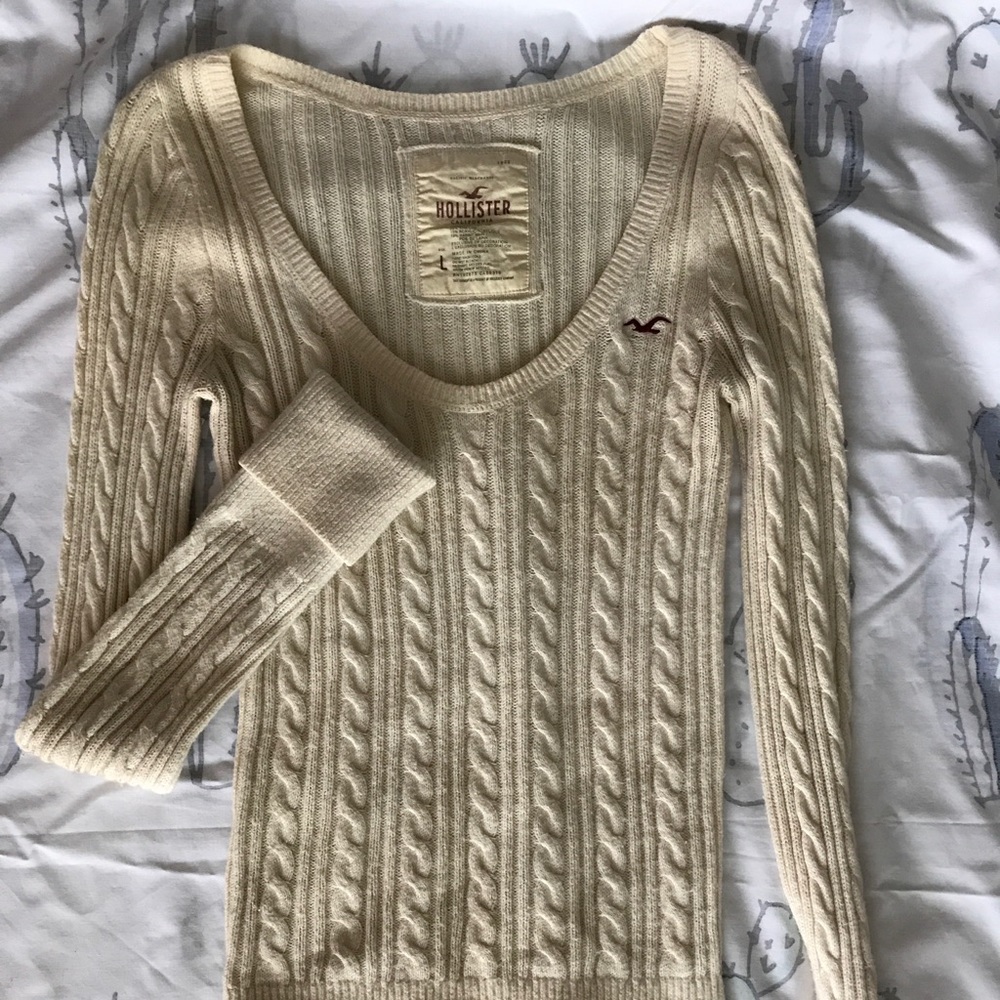 Hollister Cream Knit Sweater