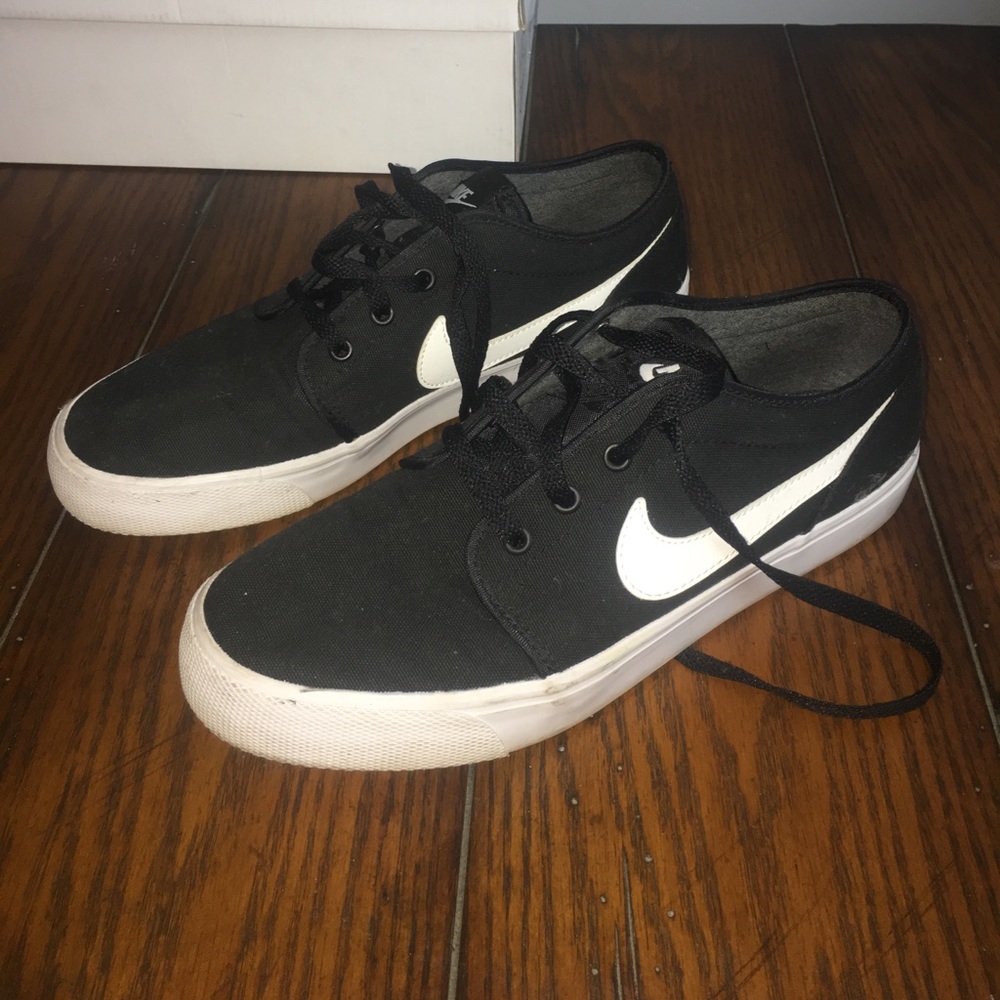 Nike Low Top Sneaker