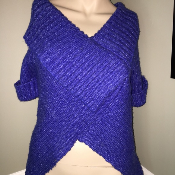 Alberto Makali Angled Hem Blue Sweater - Picture 1 of 4