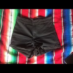 black h&m shorts