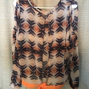 Women's Shirt!! Cute open back and sleeves!!