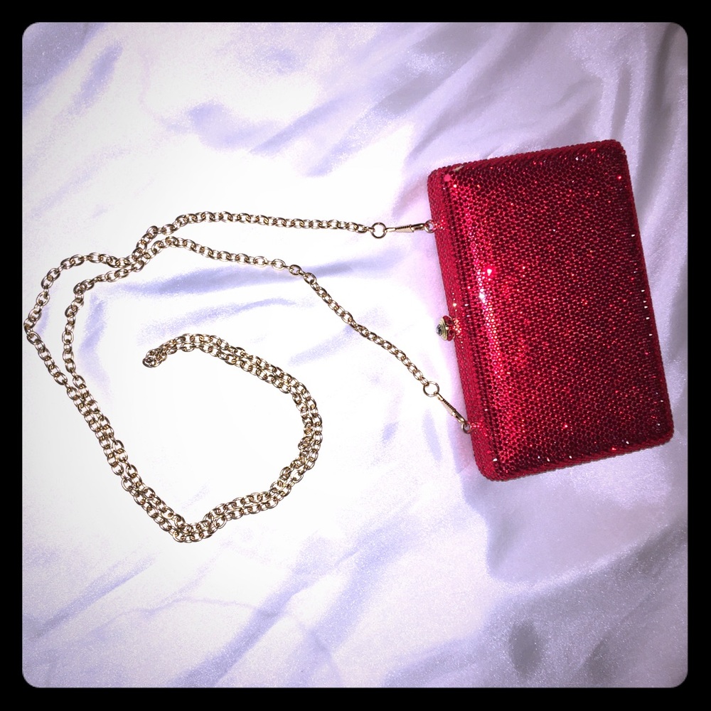Ruby Dolli Chain Glutch