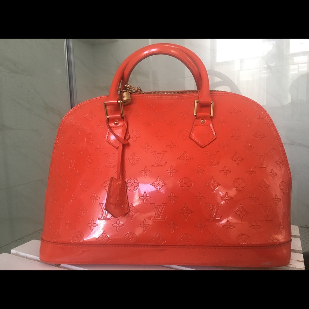 Alma GM, Patent leather.