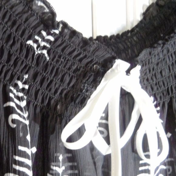 Marianne:  Semi-Sheer Boho 55% SilkTop (L) - Picture 5 of 8