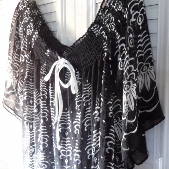 Marianne:  Semi-Sheer Boho 55% SilkTop (L) - Picture 6 of 8