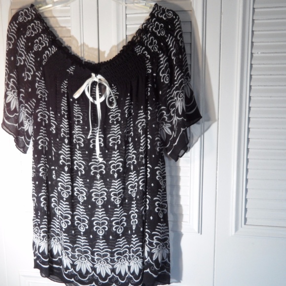 Marianne:  Semi-Sheer Boho 55% SilkTop (L) - Picture 2 of 8