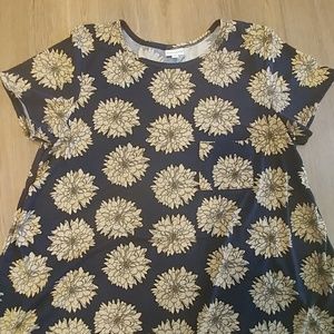 Lularoe Carly flowers