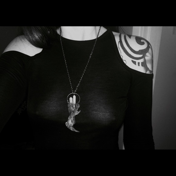 Meet your Posher, Haley 🖤 - Picture 2 of 3