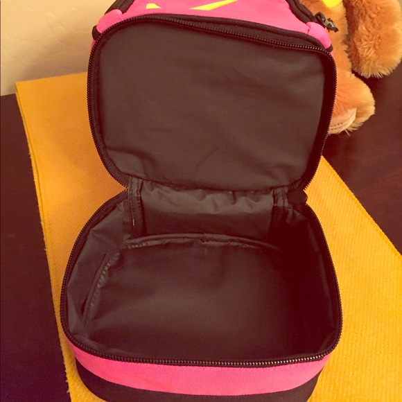 🍎Nike Lunch Box🍌 - Picture 5 of 8