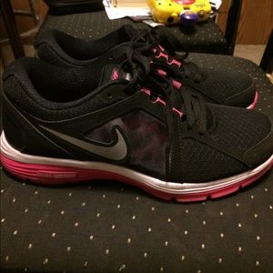 Nike Dual Fusion Women's Running Shoes Size 8