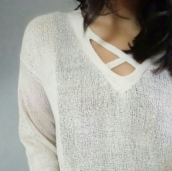 CREAM CROSSFRONT SWEATER - Picture 4 of 5