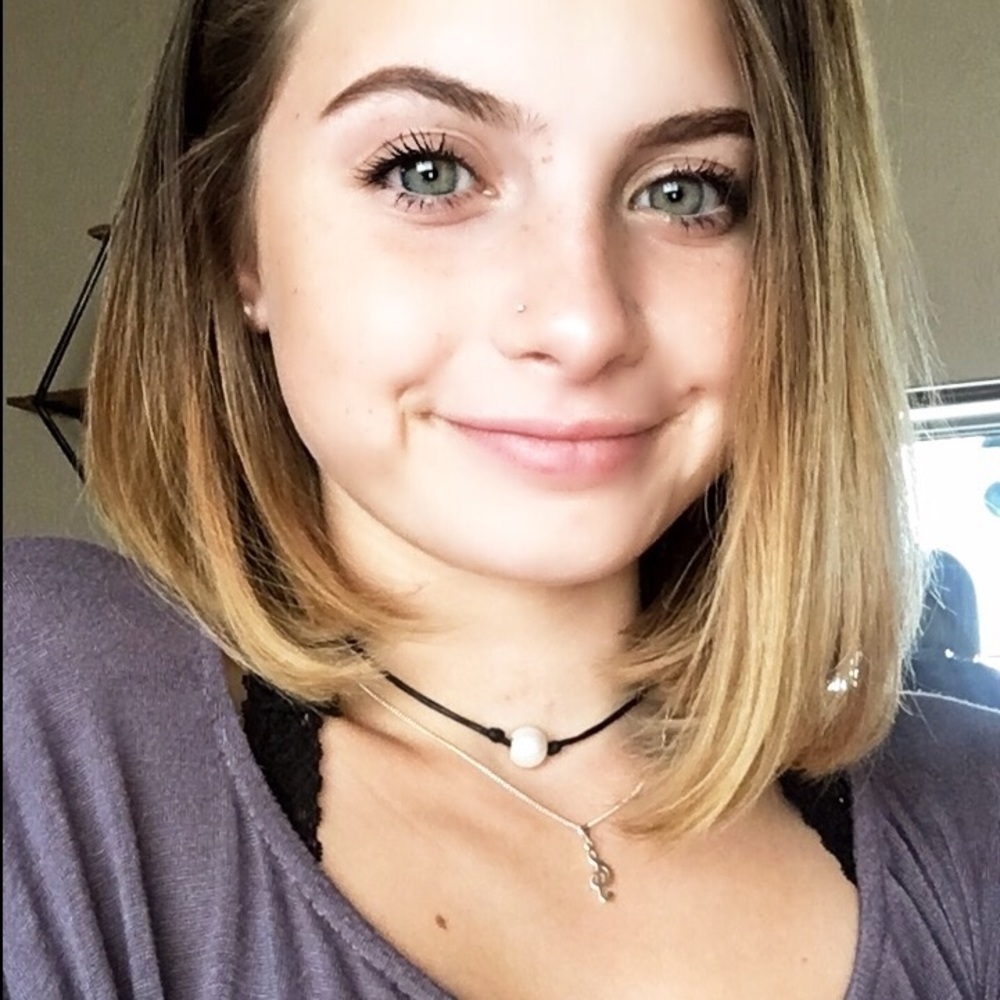 Meet your Posher, Makenzie