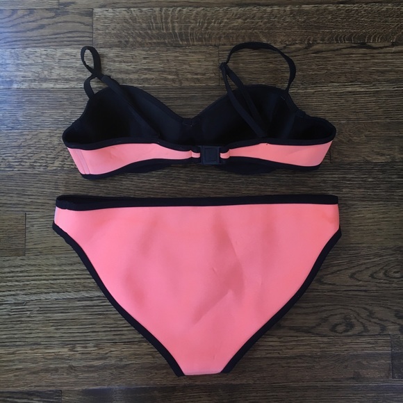 Triangl bathing suit in good condition - Picture 2 of 4