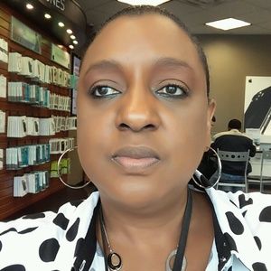 Meet your Posher, Candace