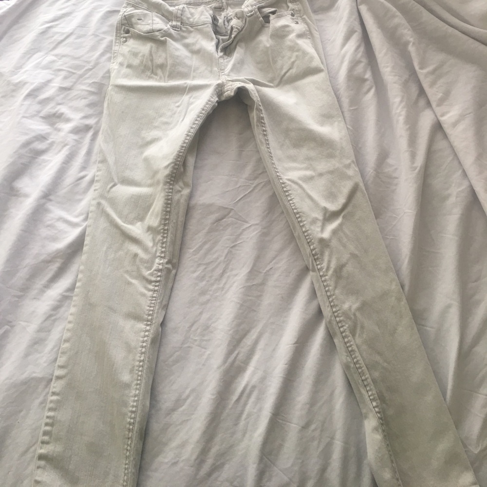Very lightwash skinny jeans