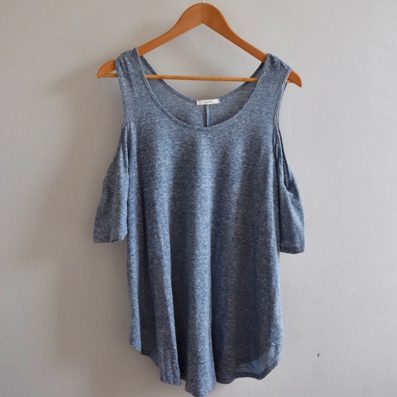 3X Left Plus Size Cold Shoulder Knit Top - Picture 3 of 6