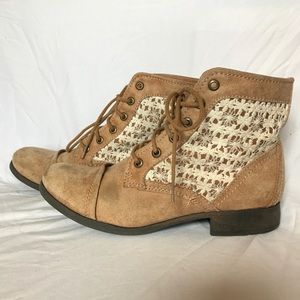 Tan Lace-up Boots