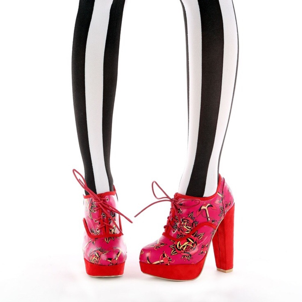 🖤🖤 Iron Fist Love Me Now Lace Up Platform - Picture 2 of 7