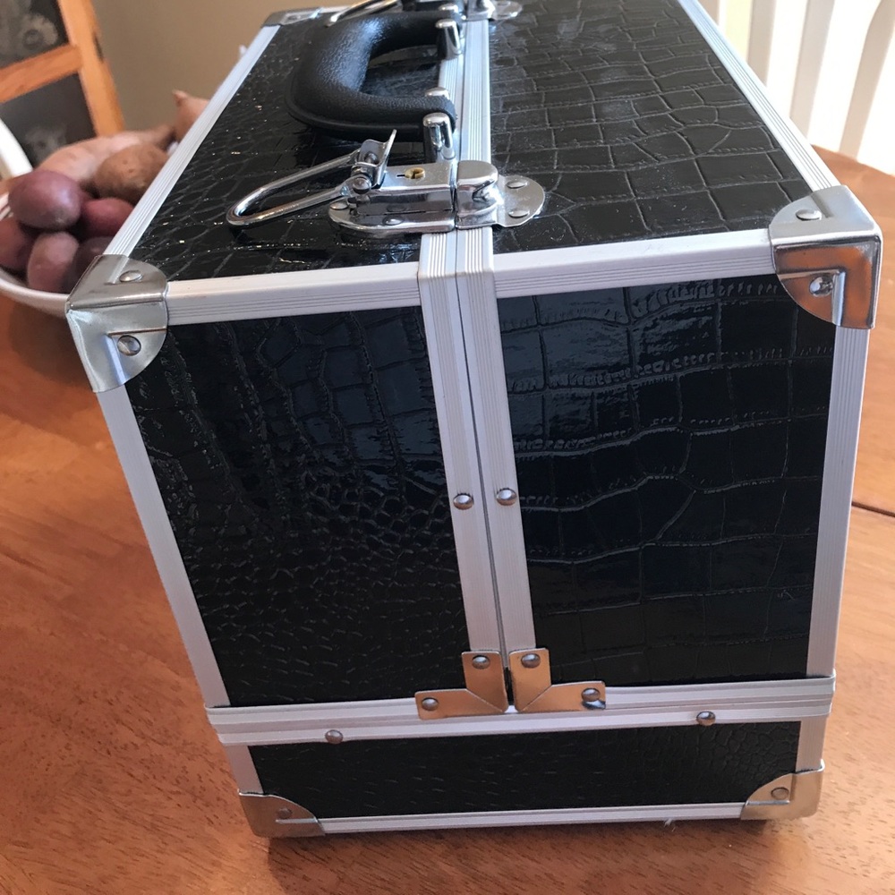 Makeup case - Picture 4 of 4