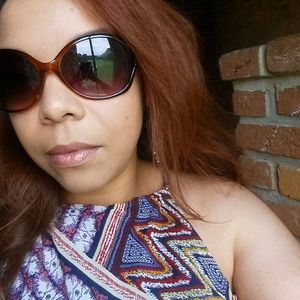 Meet your Posher, Leslie