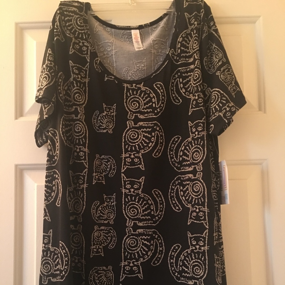 BNWT LLR XL CLASSIC TEE