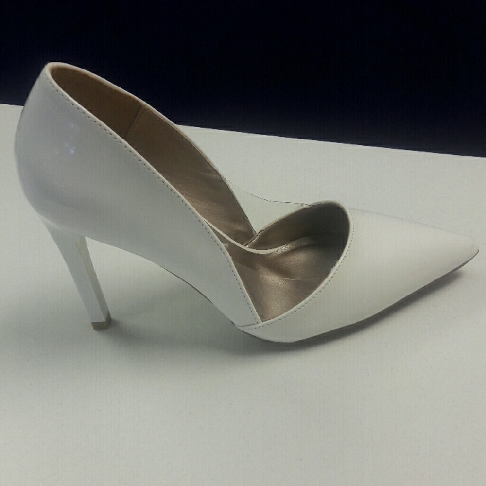 👠NEW👠White Patten pumps