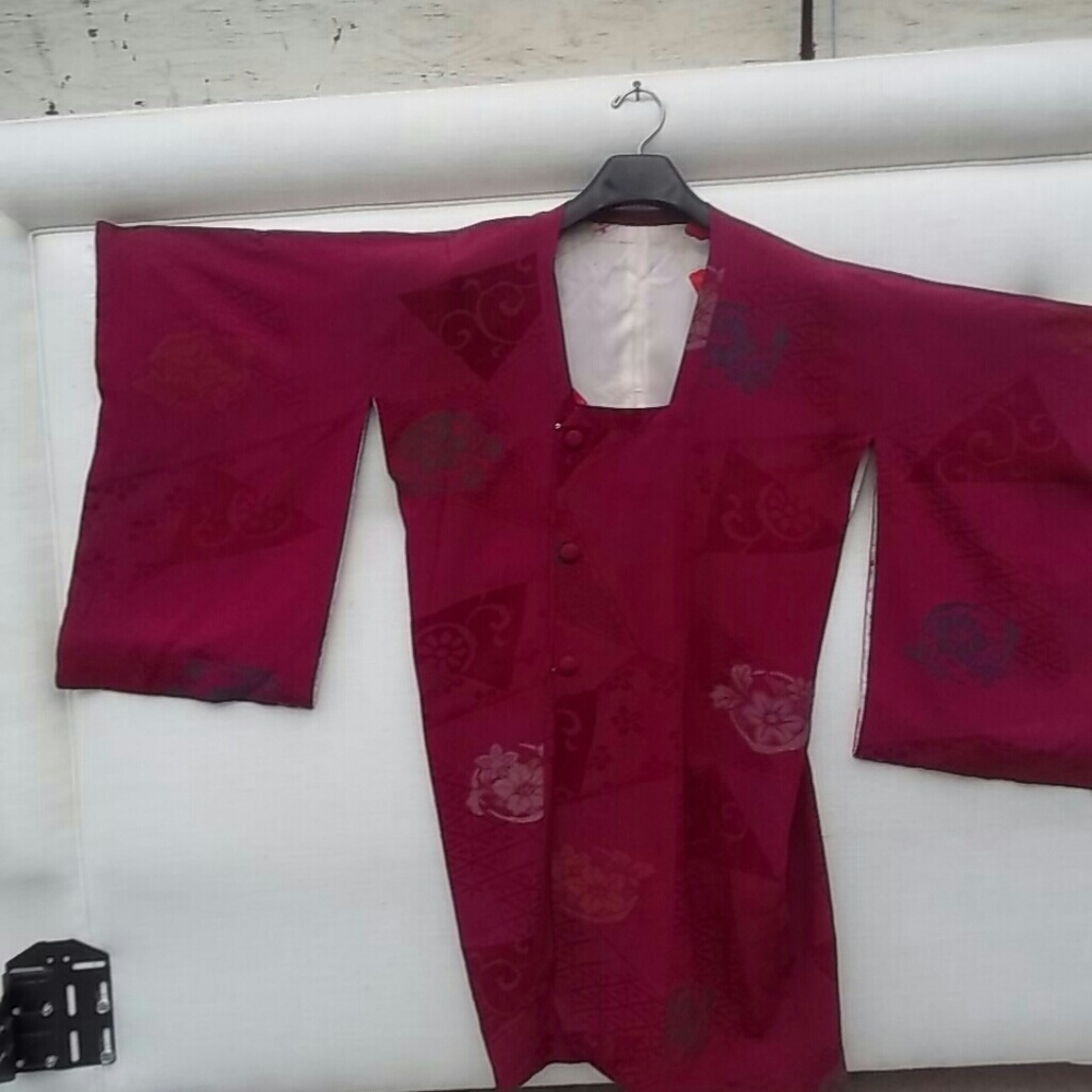 SALE. Women Vintage Silk Kimona
