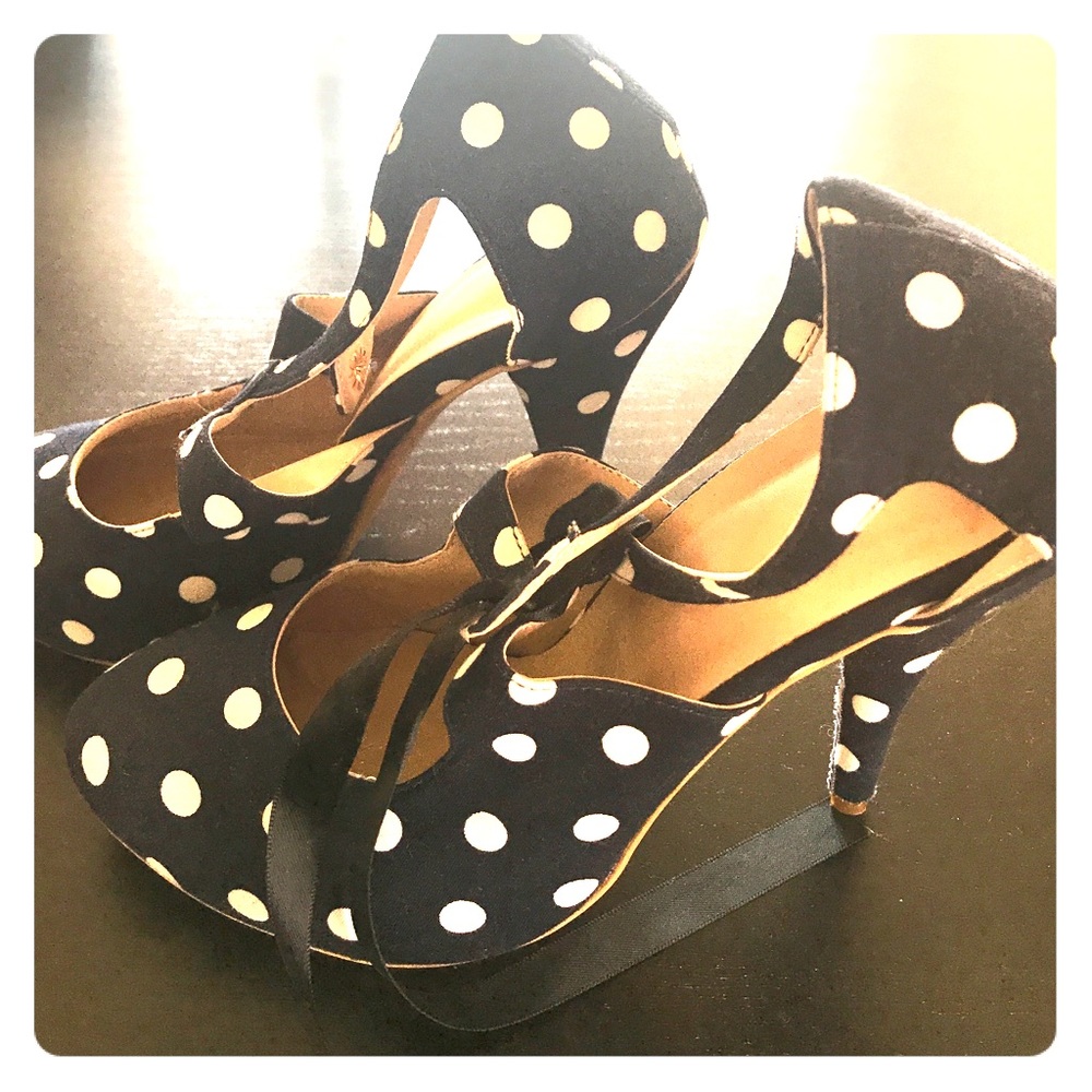 Polkadot heels