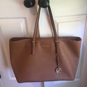 Michael Kors Jet Set Leather Tote