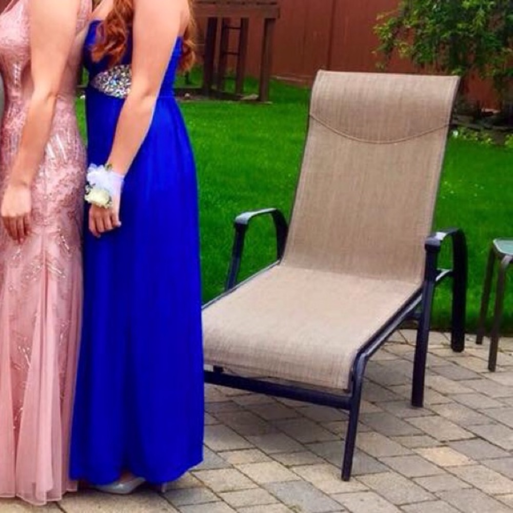 STRAPLESS DRESS!! - Picture 2 of 4