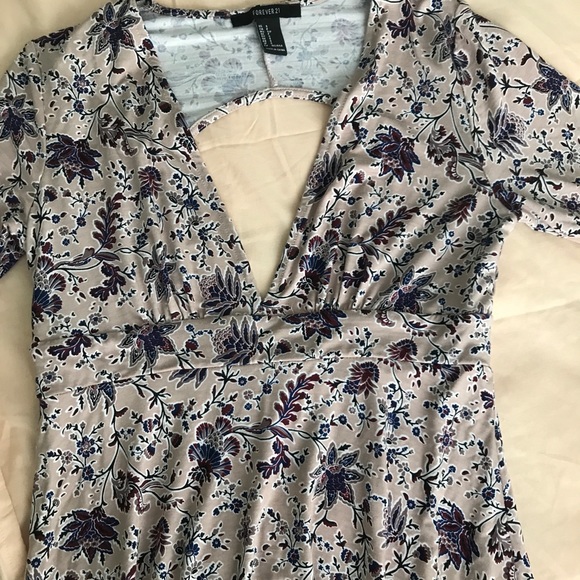Forever 21 floral dress - Picture 2 of 5