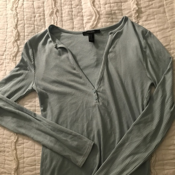Forever 21 baby blue long sleeve top - Picture 2 of 5