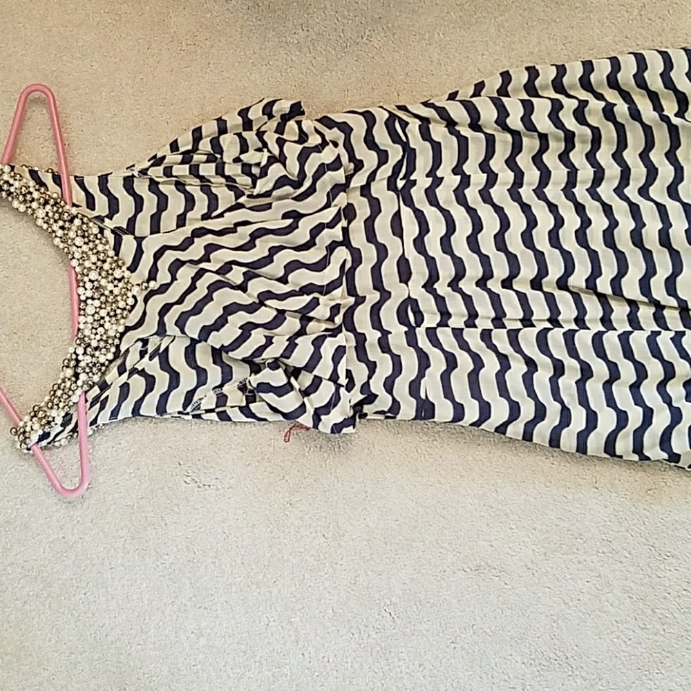 Dress - Picture 4 of 4