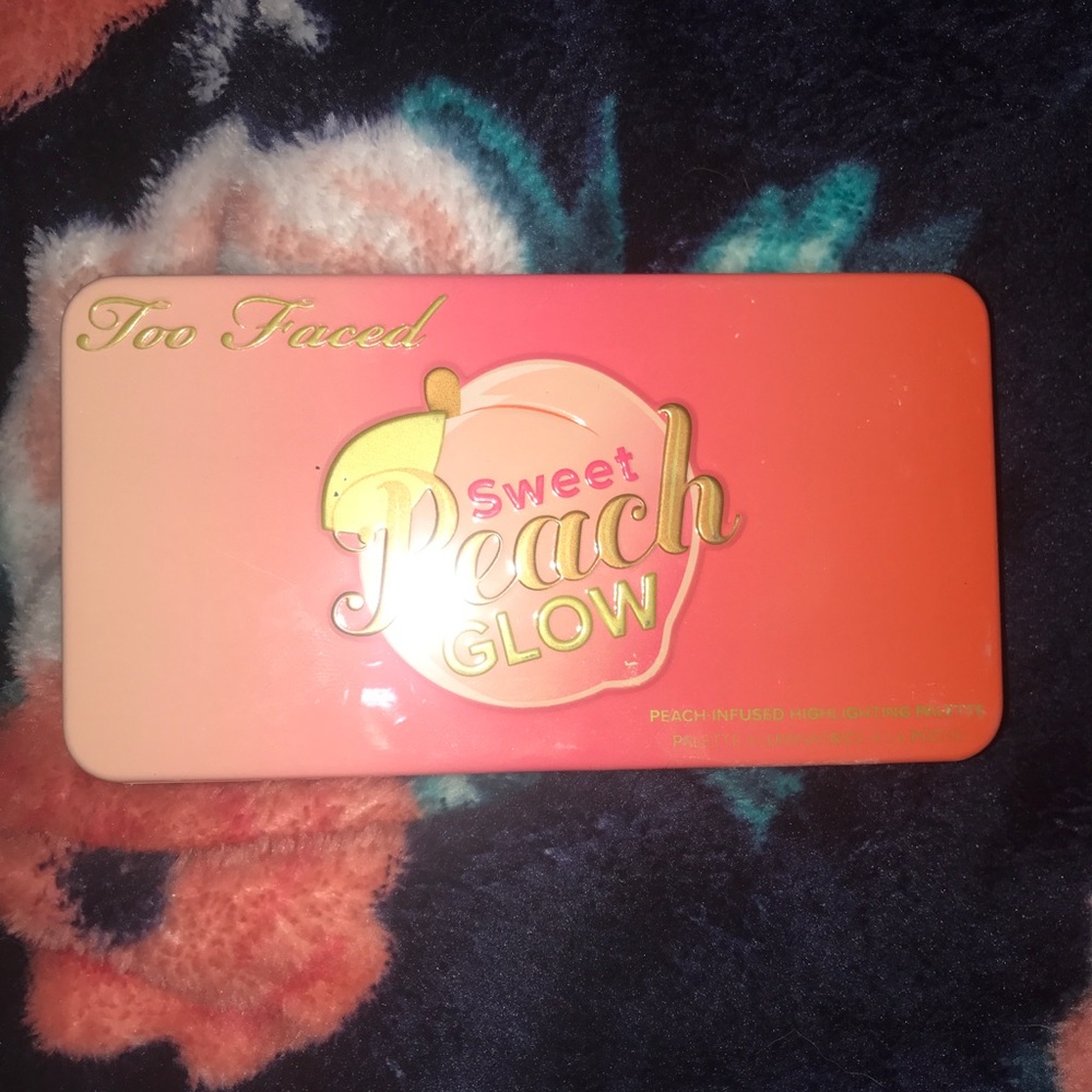 Too Face Sweet Peach Glow Palette