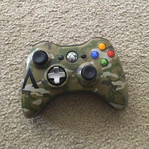 Xbox 360 camouflage controller