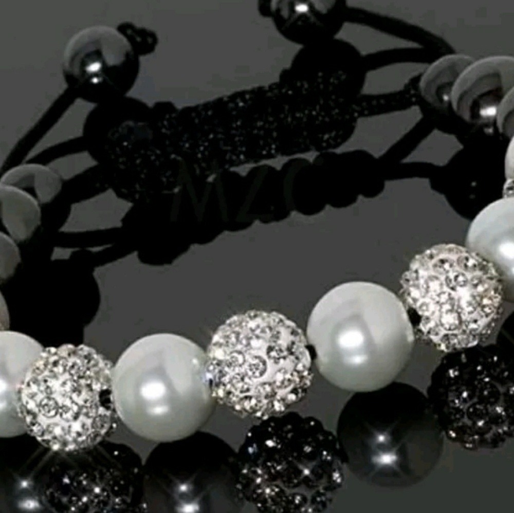 8mm Pearl and Crystal Shamballa Bracelet