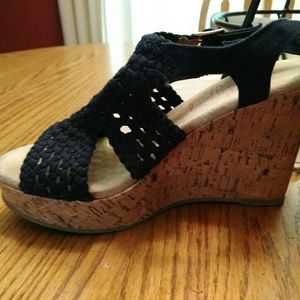 Navy shoe wedges