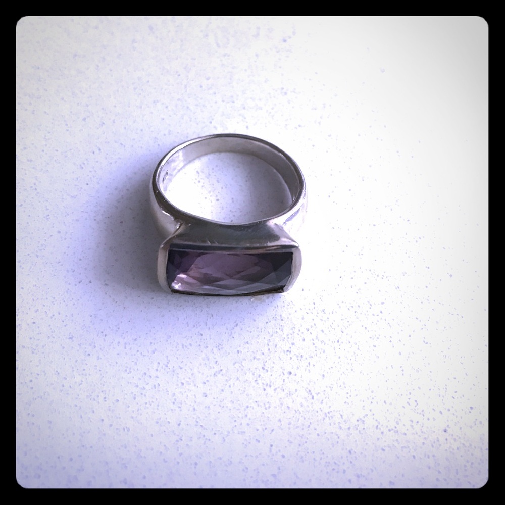 Sterling silver ring with amethyst.