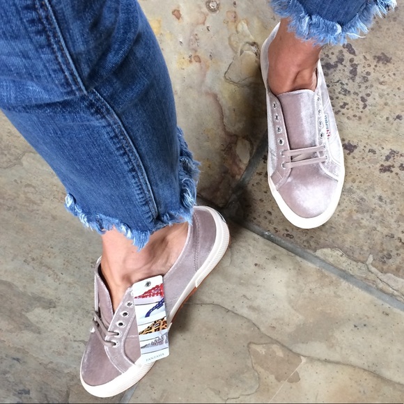 🍃💕EDITOR PICK NIB Superga Gray Velvet Sneaker - Picture 1 of 8
