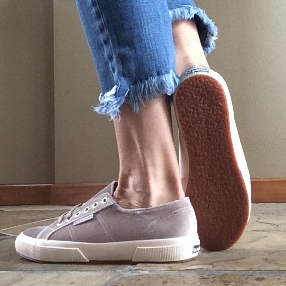 🍃💕EDITOR PICK NIB Superga Gray Velvet Sneaker - Picture 4 of 8