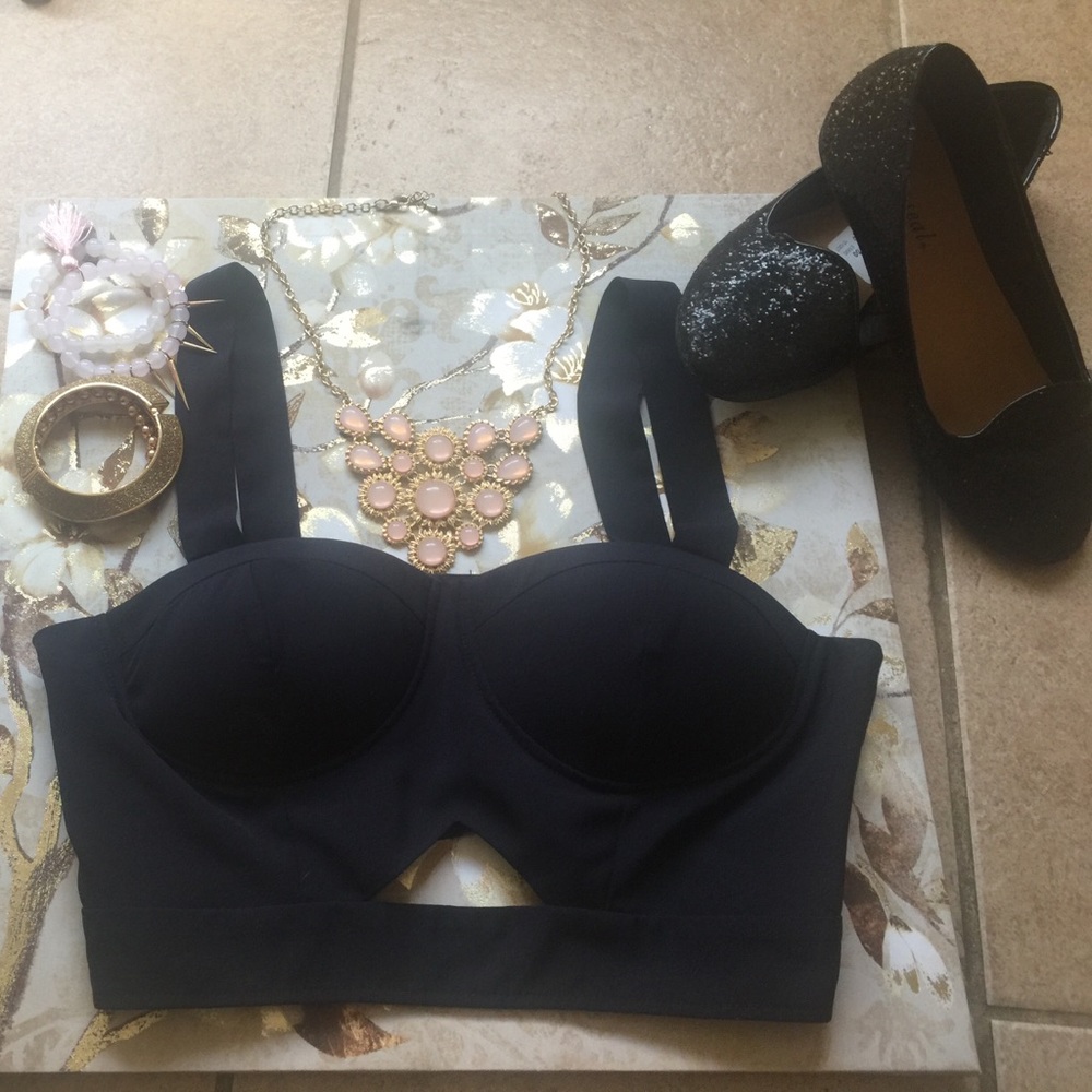 NWOT Forever 21 Black crop top bralette