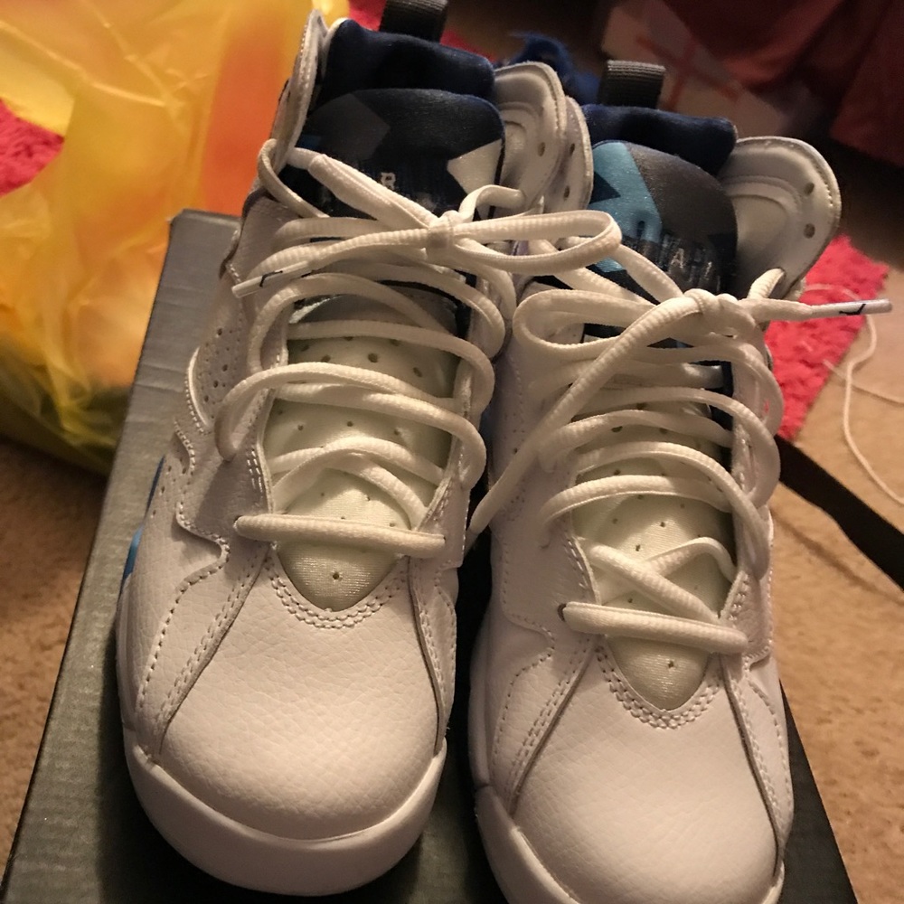 Retro Jordan royal blue 7s