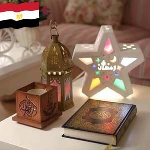 Meet your Posher, Rodina