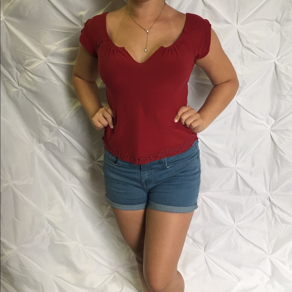 Adorable maroon Charlotte Russe top.