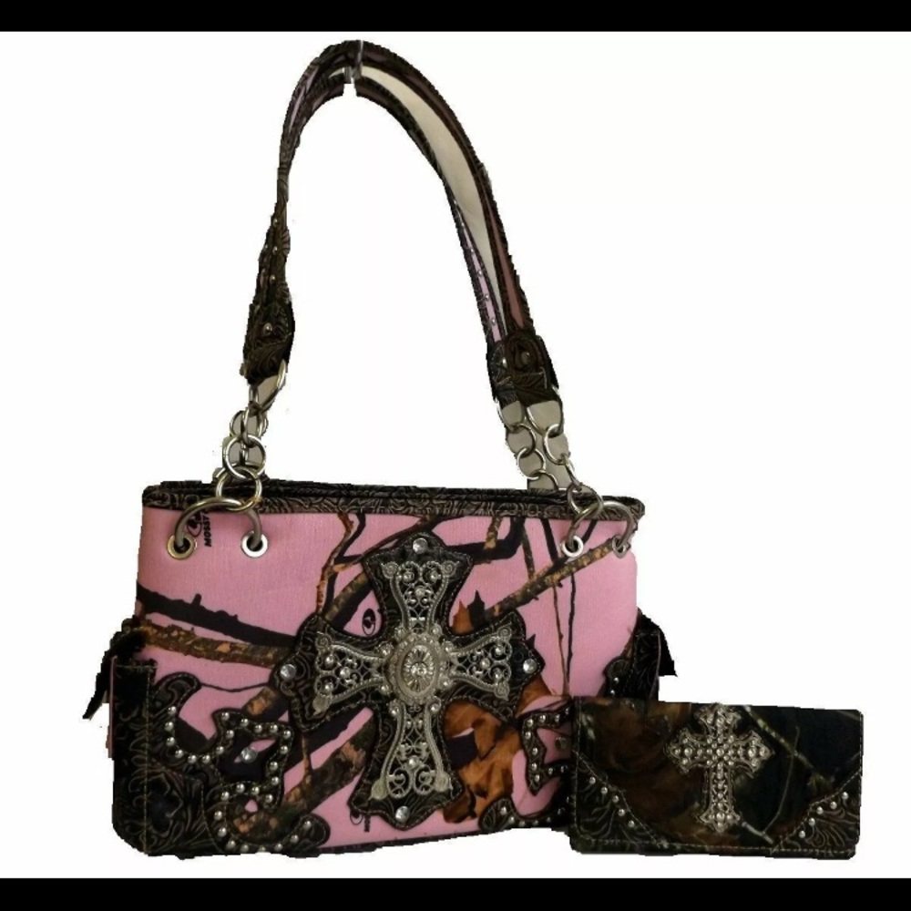 Mossy oak purse and matching wallet