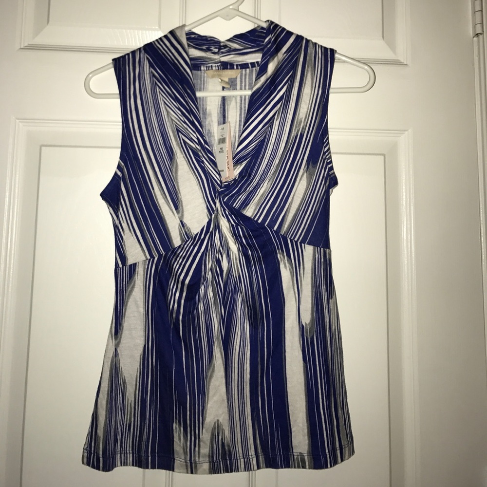 SOLD ...SOLD...✅BANANA REPUBLIC Blue&White business Casual Blouse