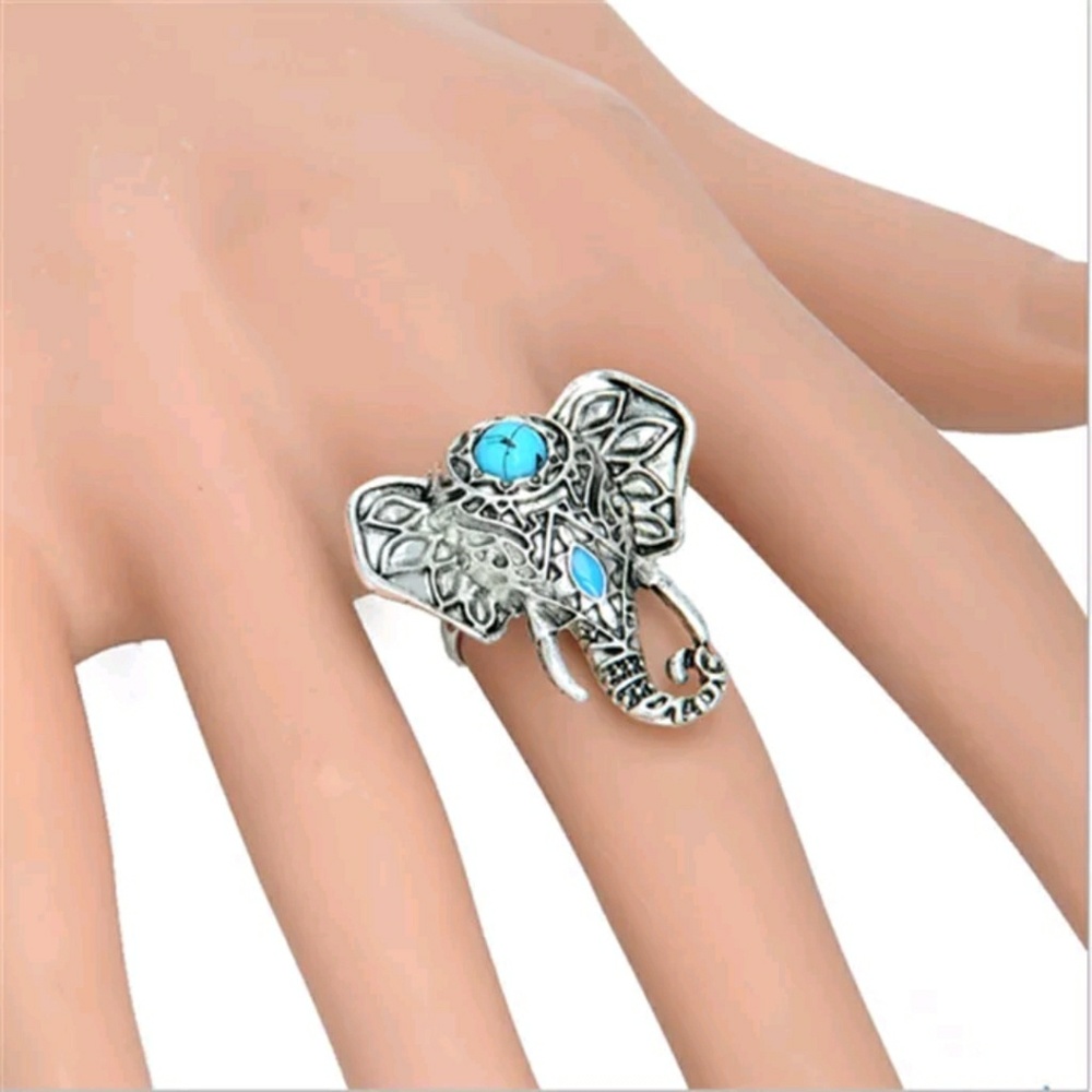 Tibetan Silver Elephant Ring with Turquoise