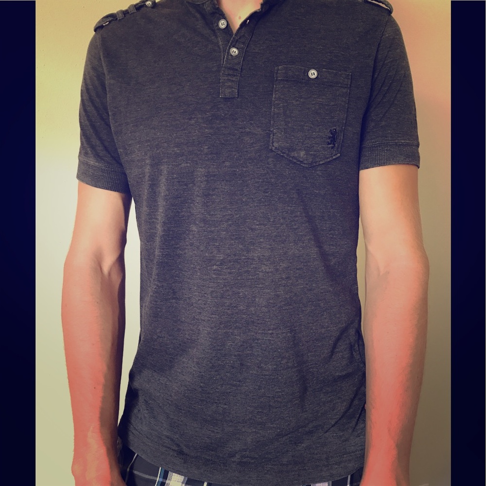 Men's Lion's Crest Gray Shirt - Medium